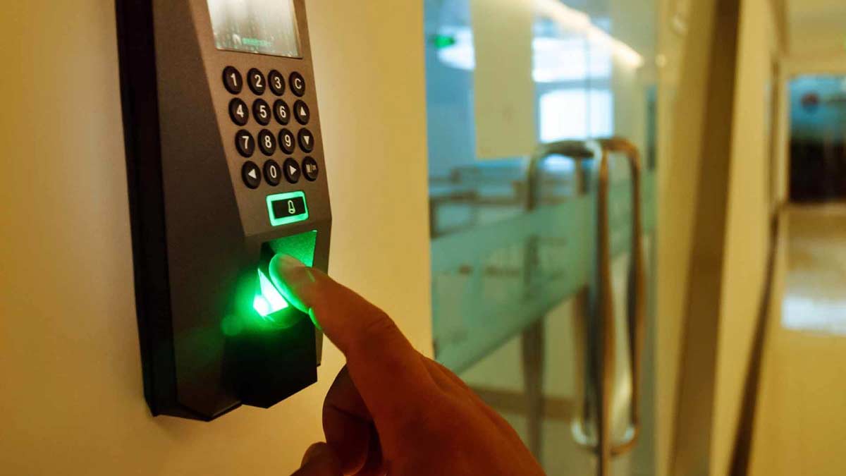 Система СКУД обеспечит контроль за проходом людей на объект, въездом транспортных средств.