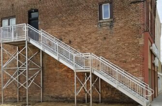 На примере - маршевая наружная противопожарная лестница.